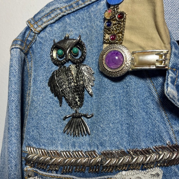 Custom Upcycled Tommy Hilfiger Denim Jacket Y2K Boho Beaded Embellished Crop VTG - Picture 4 of 15